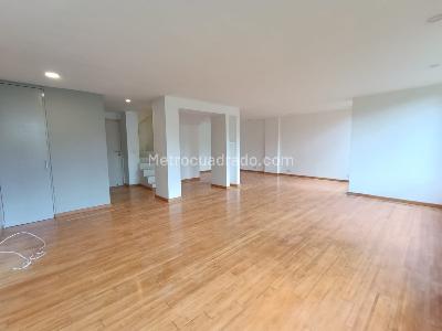 Apartamento de 2 alcobas en arriendo en Lalinde, Medellín, 153 m² · foto 4 de 20