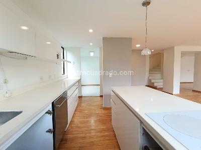 Apartamento de 2 alcobas en arriendo en Lalinde, Medellín, 153 m² · foto 9 de 20