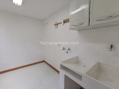 Apartamento de 2 alcobas en arriendo en Lalinde, Medellín, 153 m² · foto 10 de 20