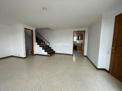 Apartamento de 3 alcobas en arriendo en La Castellana, Medellín, 112 m² · foto 2 de 16