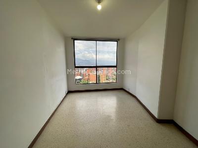 Apartamento de 3 alcobas en arriendo en La Castellana, Medellín, 112 m² · foto 10 de 16