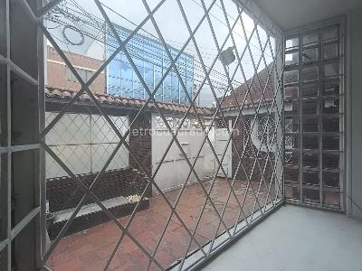 Casa de 4 alcobas en arriendo en La Floresta, Bogotá, 222 m² · foto 3 de 20