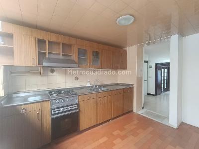 Casa de 4 alcobas en arriendo en La Floresta, Bogotá, 222 m² · foto 9 de 20