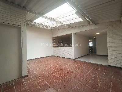 Casa de 4 alcobas en arriendo en La Floresta, Bogotá, 222 m² · foto 11 de 20