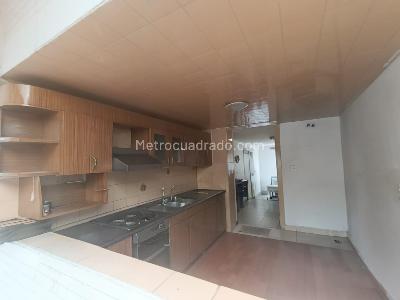 Casa de 4 alcobas en arriendo en La Floresta, Bogotá, 222 m² · foto 13 de 20