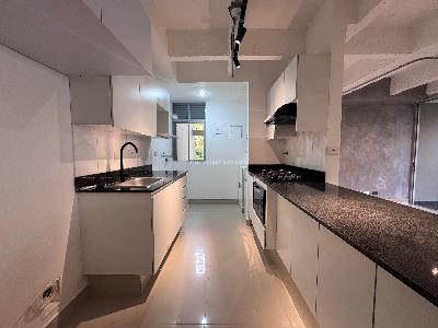 Apartamento de 2 alcobas en arriendo en Los Balsos, Medellín, 86 m² · foto 4 de 20