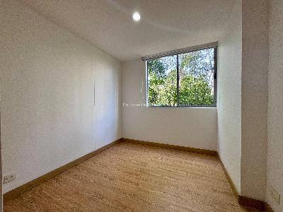Apartamento de 2 alcobas en arriendo en Los Balsos, Medellín, 86 m² · foto 10 de 20