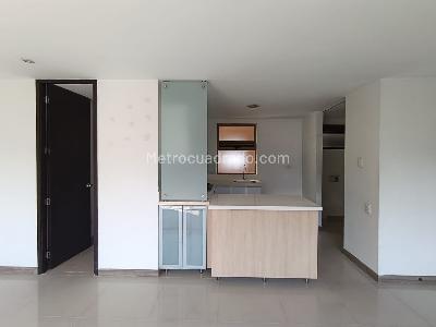 Apartamento de 2 alcobas en arriendo en Las Lomas, Medellín, 72 m² · foto 3 de 20