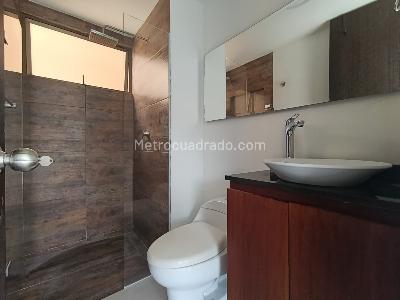Apartamento de 2 alcobas en arriendo en Las Lomas, Medellín, 72 m² · foto 9 de 20