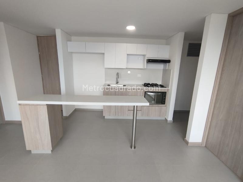 Piso – Bello, Fabricato - Vista 3