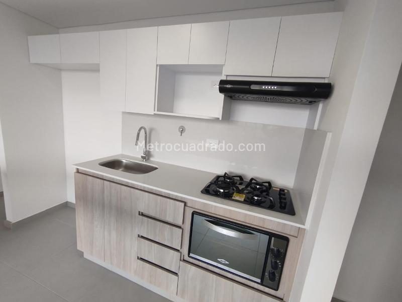 Piso – Bello, Fabricato - Vista 4