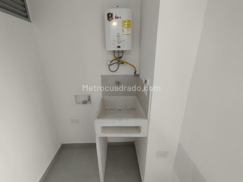 Piso – Bello, Fabricato - Vista 5