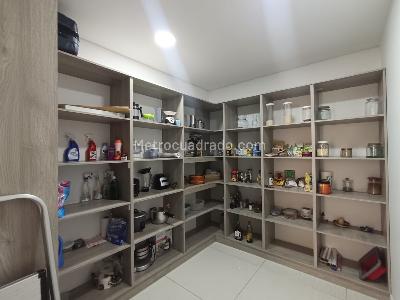 Apartamento de 3 alcobas en arriendo en San Lucas, Medellín, 180 m² · foto 4 de 20