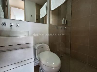 Apartamento de 2 alcobas en arriendo en El Tesoro, Medellín, 70 m² · foto 16 de 20