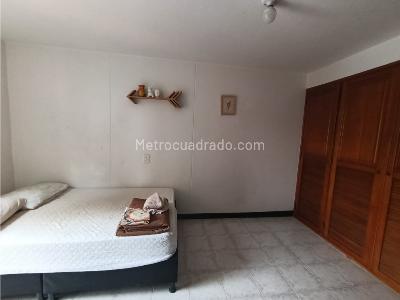Apartamento de 3 alcobas en venta en Conquistadores, Medellín, 89 m² · foto 3 de 20