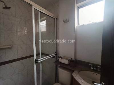 Apartamento de 3 alcobas en venta en Conquistadores, Medellín, 89 m² · foto 5 de 20