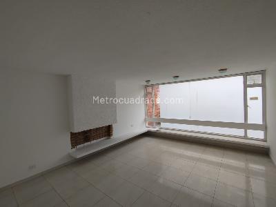 Casa de 5 alcobas en arriendo en Chapinero, Bogotá, 400 m² · foto 3 de 20