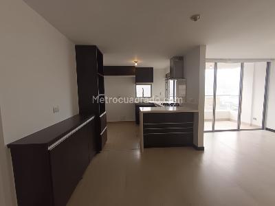 Apartamento de 2 alcobas en arriendo en Loma De Las Brujas, Envigado, 92 m² · foto 3 de 20