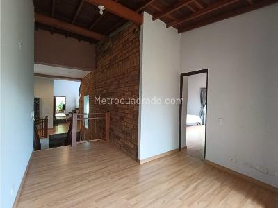 Casa de 5 alcobas en venta en La Doctora, Sabaneta, 1723 m² · foto 14 de 20