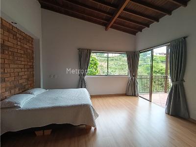 Casa de 5 alcobas en venta en La Doctora, Sabaneta, 1723 m² · foto 15 de 20