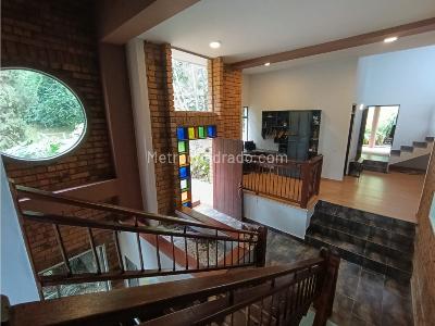 Casa de 5 alcobas en venta en La Doctora, Sabaneta, 1723 m² · foto 17 de 20