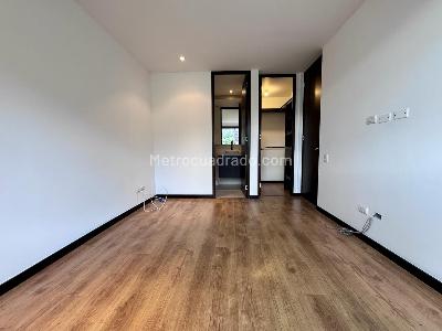 Apartamento de 2 alcobas en arriendo en La Calera, Medellín, 133 m² · foto 16 de 20