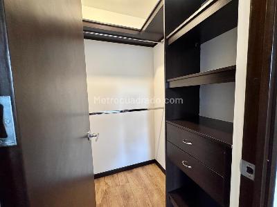 Apartamento de 2 alcobas en arriendo en La Calera, Medellín, 133 m² · foto 18 de 20