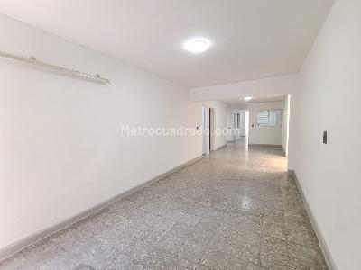 Casa de 5 alcobas en arriendo en Barrio Mesa Envigado, Envigado, 220 m² · foto 2 de 20