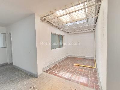 Casa de 5 alcobas en arriendo en Barrio Mesa Envigado, Envigado, 220 m² · foto 7 de 20