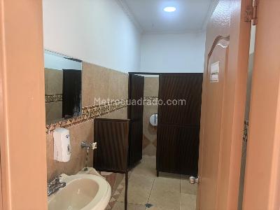 Casa de 5 alcobas en arriendo en Laureles Medellin, Medellín, 308 m² · foto 14 de 20