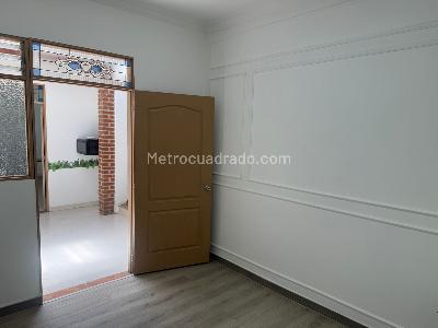 Casa de 5 alcobas en arriendo en Laureles Medellin, Medellín, 308 m² · foto 17 de 20