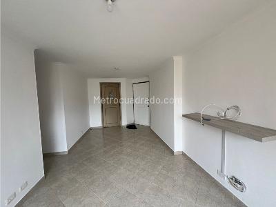 Apartamento en venta en Loma De Los Bernal, Medellín · foto 3 de 10