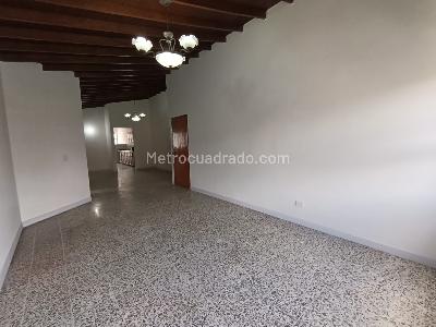 Apartamento de 2 alcobas en arriendo en La América, Medellín, 98 m² · foto 6 de 13