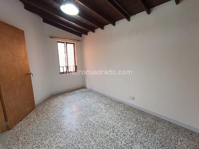 Apartamento de 2 alcobas en arriendo en La América, Medellín, 98 m² · foto 10 de 13
