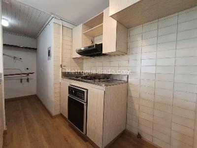 Apartamento de 2 alcobas en arriendo en El Tesoro, Medellín, 101 m² · foto 3 de 11