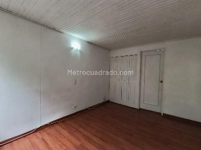 Apartamento de 2 alcobas en arriendo en El Tesoro, Medellín, 101 m² · foto 8 de 11