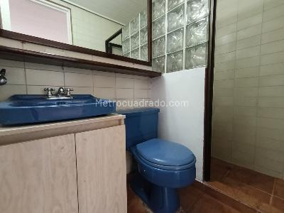 Apartamento de 2 alcobas en arriendo en El Tesoro, Medellín, 101 m² · foto 9 de 11