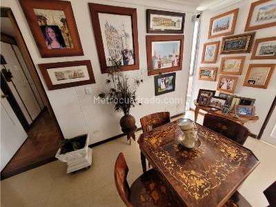 Casa de 4 alcobas en venta en Las Palmas, Medellín, 310 m² · foto 4 de 15
