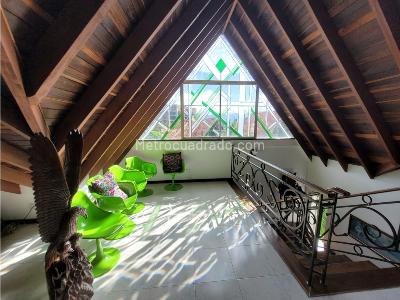 Casa de 4 alcobas en venta en Las Palmas, Medellín, 310 m² · foto 11 de 15