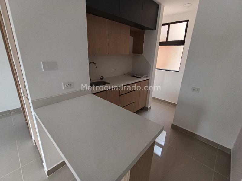 1BR Apartment in Laureles Medellin (31 m²) - 3