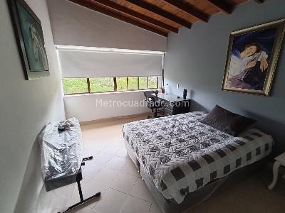 Apartamento de 4 alcobas en arriendo en San Joaquin Laureles, Medellín, 103 m² · foto 4 de 16