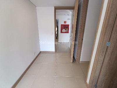 Apartamento de 3 alcobas en arriendo en Laureles Medellin, Medellín, 106 m² · foto 3 de 20