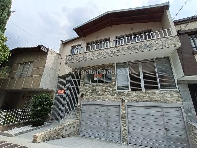 Casa de 3 alcobas en arriendo en Laureles Medellin, Medellín, 90 m² · foto 1 de 17