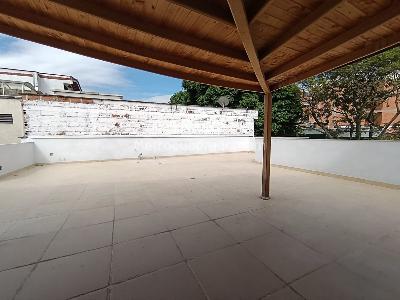 Casa de 3 alcobas en arriendo en Lorena, Medellín, 255 m² · foto 15 de 17