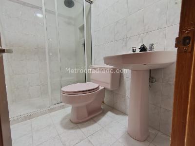 Casa de 3 alcobas en arriendo en Lorena, Medellín, 255 m² · foto 17 de 17