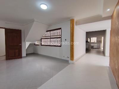 Casa de 3 alcobas en arriendo en Lorena, Medellín, 255 m² · foto 6 de 17