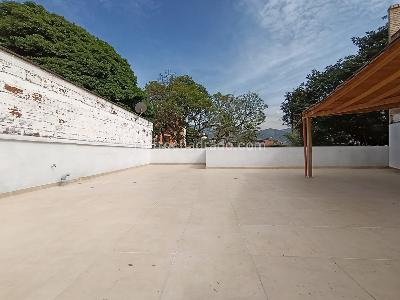 Casa de 3 alcobas en arriendo en Lorena, Medellín, 255 m² · foto 11 de 17