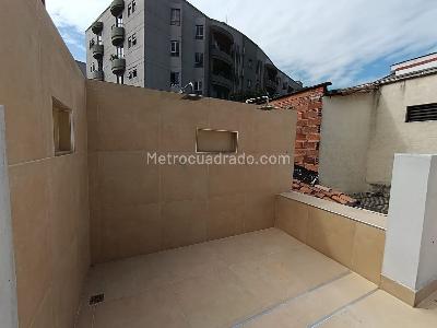 Casa de 3 alcobas en arriendo en Lorena, Medellín, 255 m² · foto 12 de 17