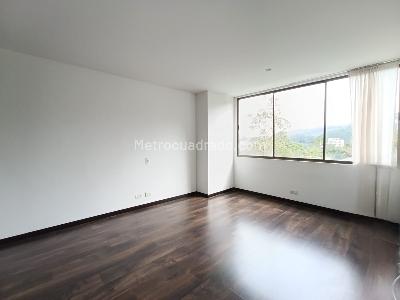 Apartamento de 2 alcobas en arriendo en Altos Del Poblado Cola Del Zorro, Medellín, 145 m² · foto 6 de 15