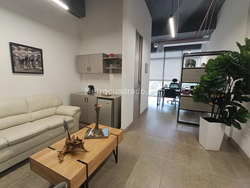 Oficina en Arriendo, Altos Del Poblado Cola Del Zorro, Medellín, Medellín